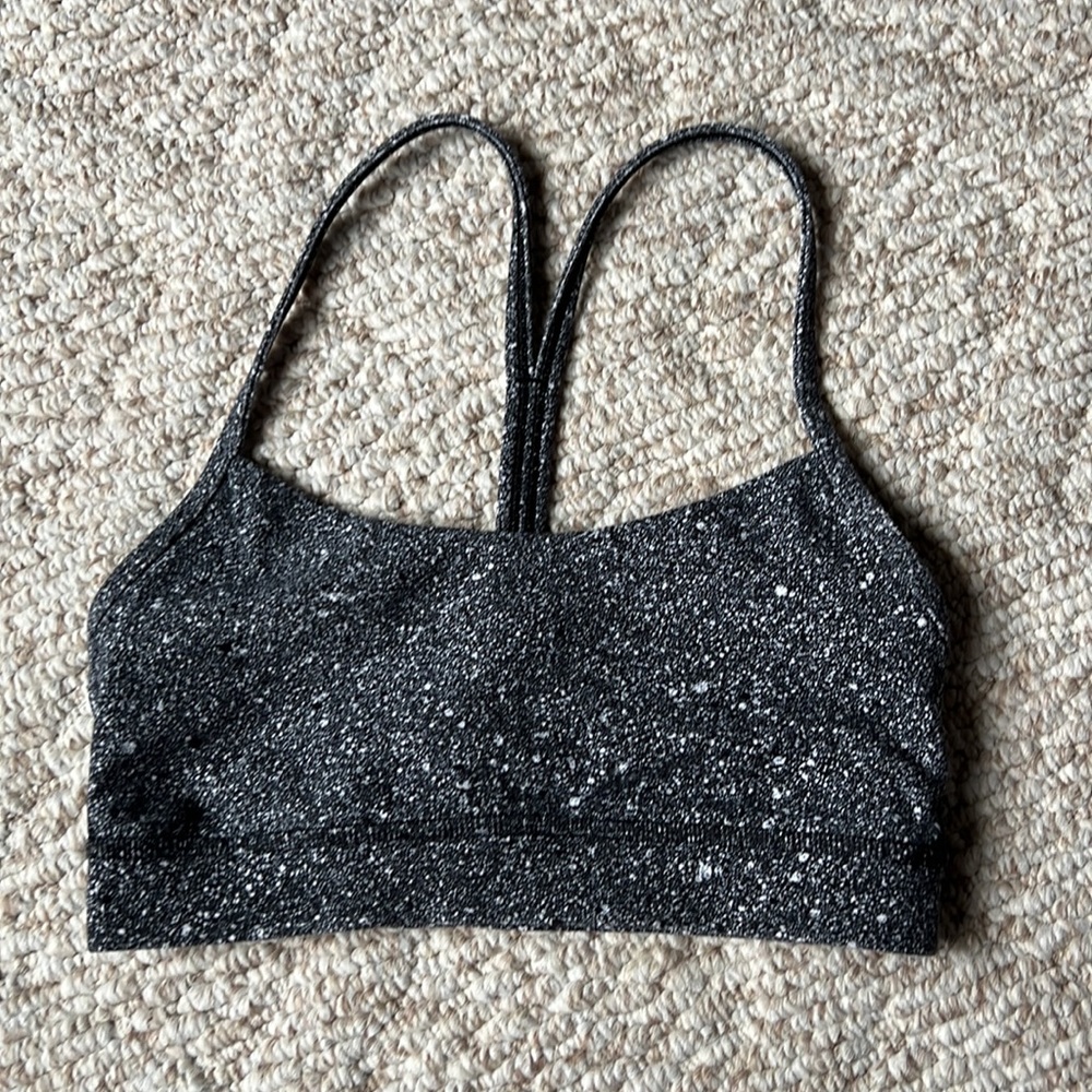 Lululemon flow y nulu bra